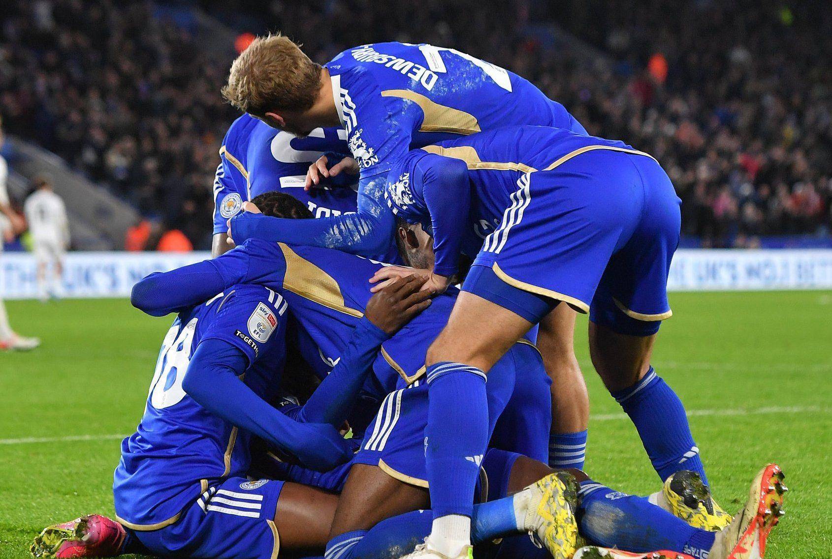 莱斯特城迎来久等胜利,球迷欢欣鼓舞! 莱斯特城迎来久等胜利,球迷欢欣鼓舞!