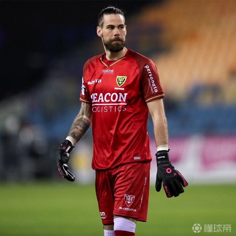 狂徒纽伦堡主场不敌斯图加特,输球收场 狂徒纽伦堡主场不敌斯图加特,输球收场